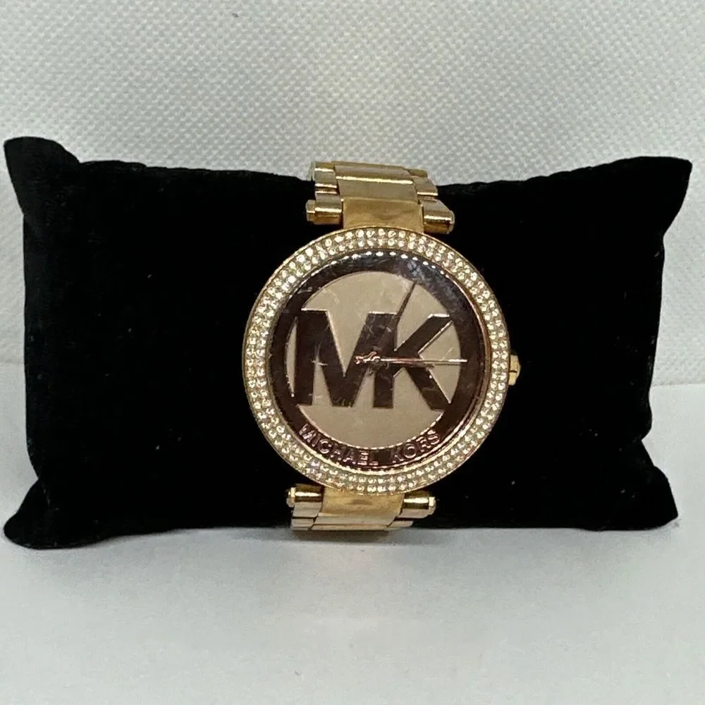 Michael Kors Parker MK5865 Women Rose Gold Analog Dial Quartz Wrist Watch NUL40